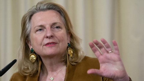 Экс-глава МИД Австрии указала на невежество Европы