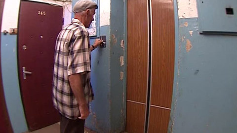 Москвичи смогут жаловаться в Интернете на сломанные лифты