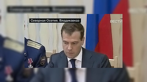 Медведев посоветовал Украине не указывать, что делать с Черноморским флотом