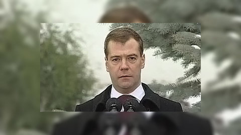 Медведев: единение народа позволило России стать великой державой