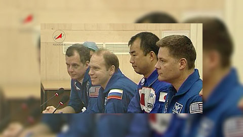 Экипаж "Союза ТМА-17": краткое досье астронавтов