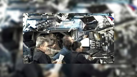 Между МКС и пристыкованным к ней японским кораблем открыли люки