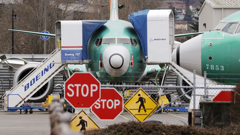 Boeing планирует возобновить в мае производство самолетов Boeing 737 MAX