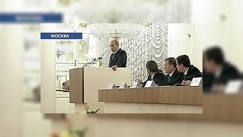 Рабочим посоветовали взяться за мозги, а не булыжники