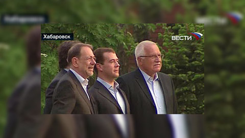 Медведев поужинал с лидерами Евросоюза