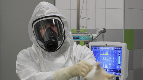За месяц в России выросло число смертей от COVID-19