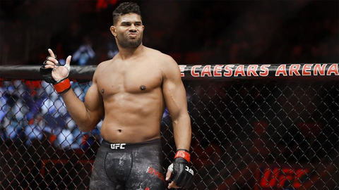 Из UFC уволены тяжеловесы Оверим и дос Сантос