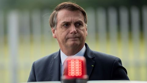 "Альберт Эйнштейн" выписал Жаира Болсонару
