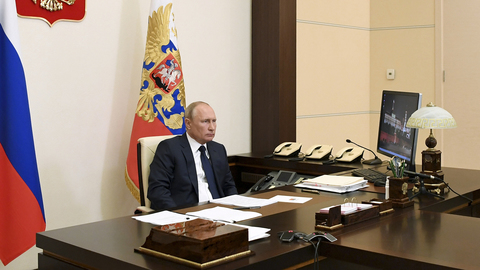 Песков: Путин проголосует электронно