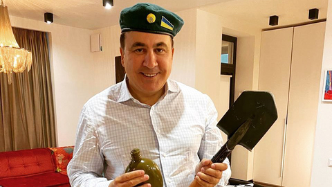 Саакашвили поздравил украинских пограничников с российским праздником