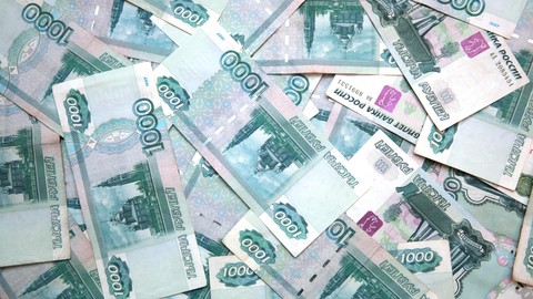 Жительница Новосибирска подделала деньги с помощью лака для ногтей
