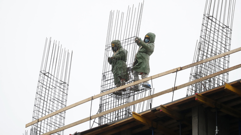 В Самаре произошло частичное обрушение фасада дома после капремонта