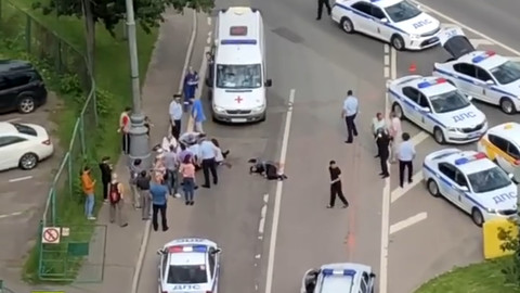 Стрельбу по московским полицейским устроил прохожий