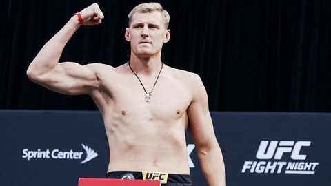 Волков поднялся в рейтинге тяжеловесов UFC