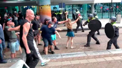 Почти 2,5 тысячи человек задержаны в Гааге во время акции протеста экоактивистов