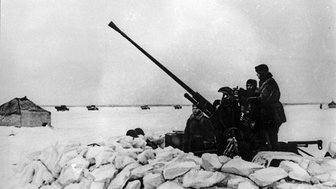 На Украине осквернили памятники погибшим военным