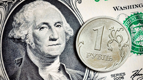 Рубль не заметил сокращения Минфином продажи валюты в 2 раза