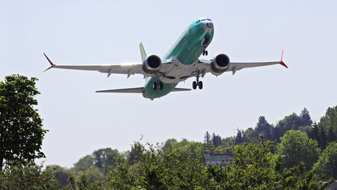 Самолеты Boeing 737 MAX признали годными, несмотря на катастрофы