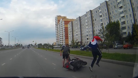 Авария и поспешное бегство ее виновников в Абакане попали на видео