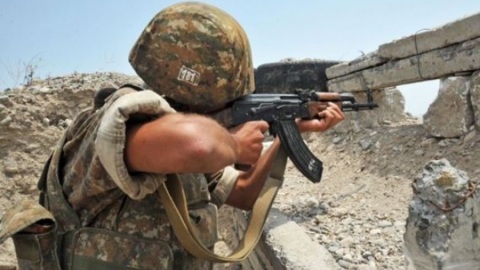 Баку заявляет об обстреле своих военных в Карабахе