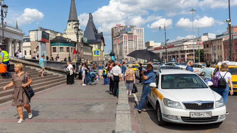 Плюс 30 к середине недели: в Москву возвращается жара