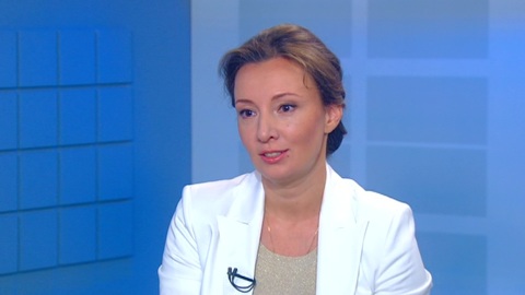 Кузнецова: младшеклассники должны оставлять учебники в школе