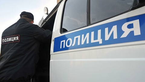 Пьяный мужчина пообещал взорвать дом, если не отпустят его подругу из СИЗО