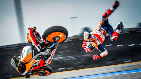 Чемпион серии MotoGP Маркес готов ехать гонку со сломанным плечом