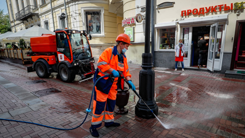 В Москве возобновляется дезинфекция общественных пространств