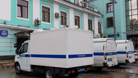 Автозак попал в аварию в Москве