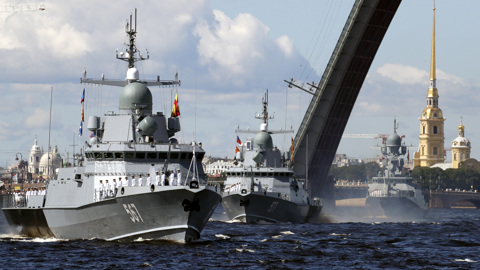 Российские моряки смогут смотреть телевизор в любой точке мирового океана