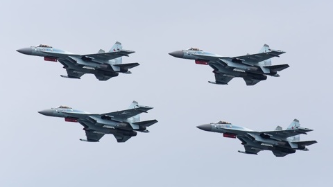 Из-за американского "стратега" Россия подняла истребители
