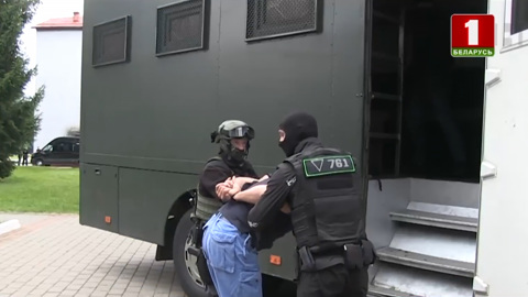 Консул РФ: задержанные россияне летели через Минск в Латинскую Америку