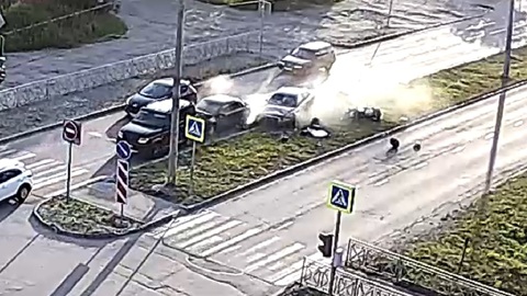 В Мурманской области пьяный водитель снес мотоциклиста и устроил массовое ДТП. Видео