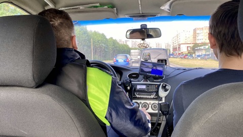 В Мурманске сотрудники ДПС догнали троллейбус ради благого дела