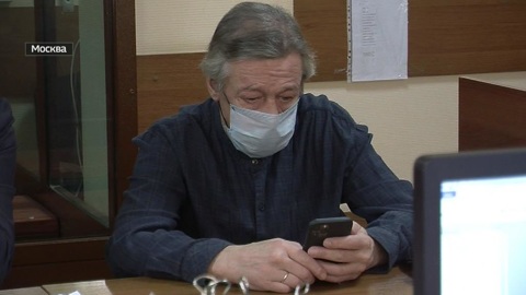 На него вылились ведра помоев: свидетель объяснил, почему Ефремов не извинился