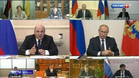 Путин попросил регионы сделать все, чтобы 1 сентября было праздником