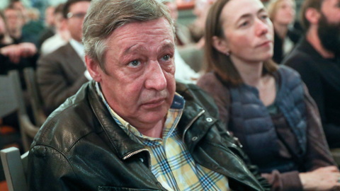 Все ложь: жена Ефремова ответила на "вбросы" СМИ