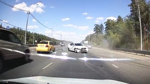 В Воронеже лихач устроил ДТП, в котором пострадал ребенок. Видео