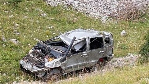 Под Ялтой погиб водитель упавшего в ущелье автомобиля