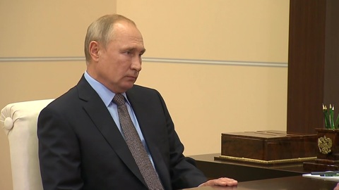 Путин: коллекторы иногда переходят всякие границы, это надо брать под контроль