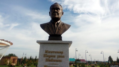 На родине Шаймиева установили его бронзовый бюст