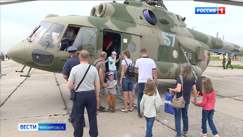 Сотни людей побывали на открытии форума "Армия-2020" в Хабаровске