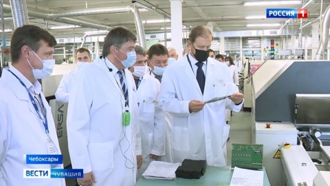 В Чувашию прибыли полпред президента в ПФО и руководитель Минпромторга России