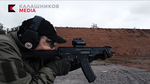 Шойгу предложил доработать новейший автомат АМ-17 и выдать его пилотам