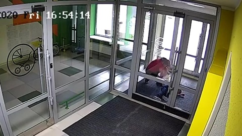 Мать избила четырехлетнего сына из-за спрятанного планшета
