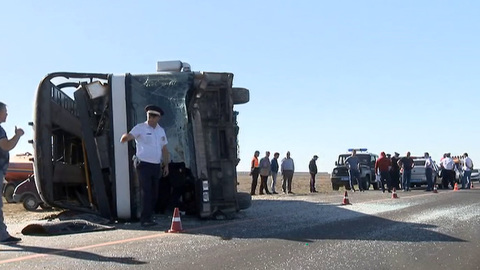 В Дагестане у автобуса оторвалось колесо, пострадали 11 человек