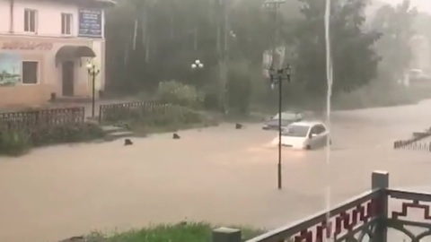 Хабаровск в опасности: уровень воды в Амуре превысил отметку неблагоприятного явления