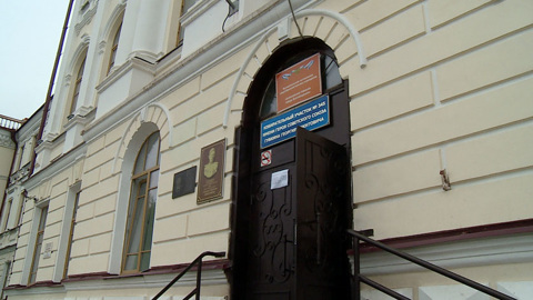 В Благовещенске 27 гимназистов получили ожоги глаз после кварцевания класса