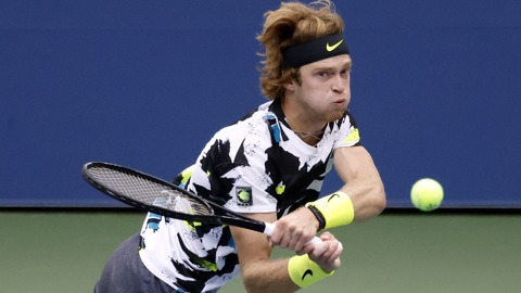 Рублев остался без четвертьфинала московского турнира ATP